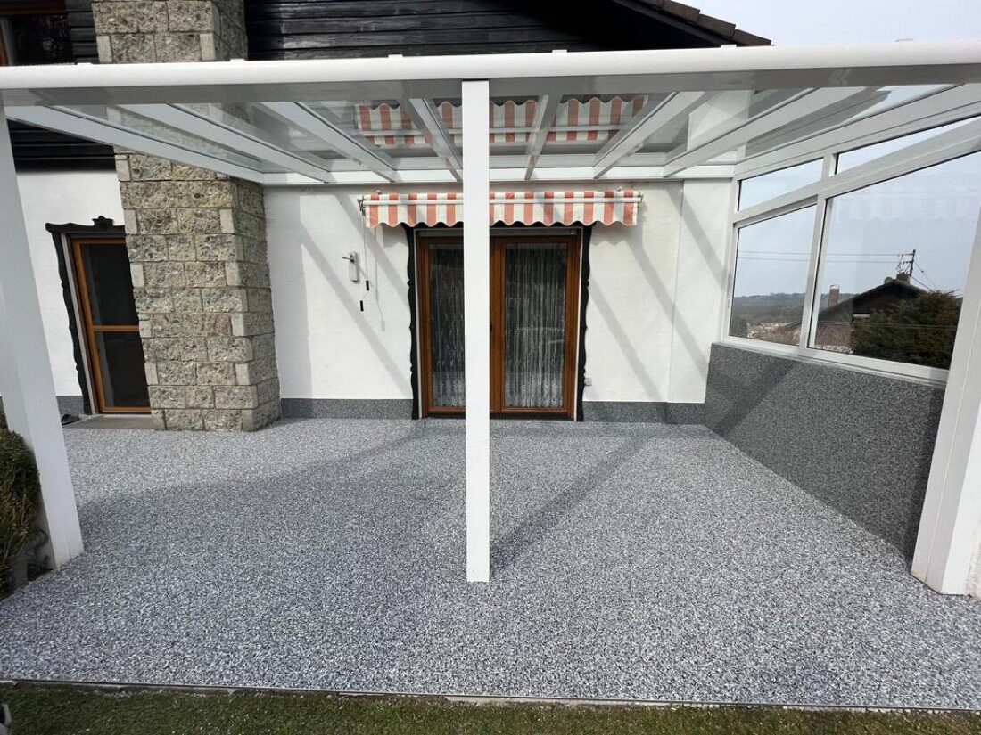 Steinteppich Terrasse nachher - fugenlos verlegt Rhein-Main